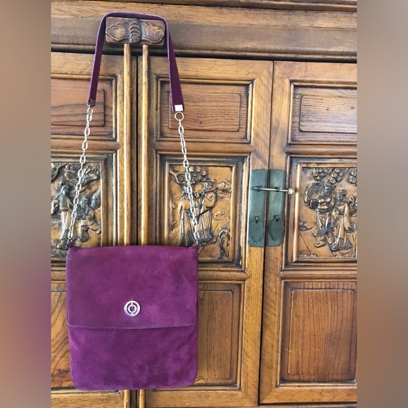 Vintage Suede Dark Plum Crossbody/Shoulder bag Made in Canada - Picture 4 of 16